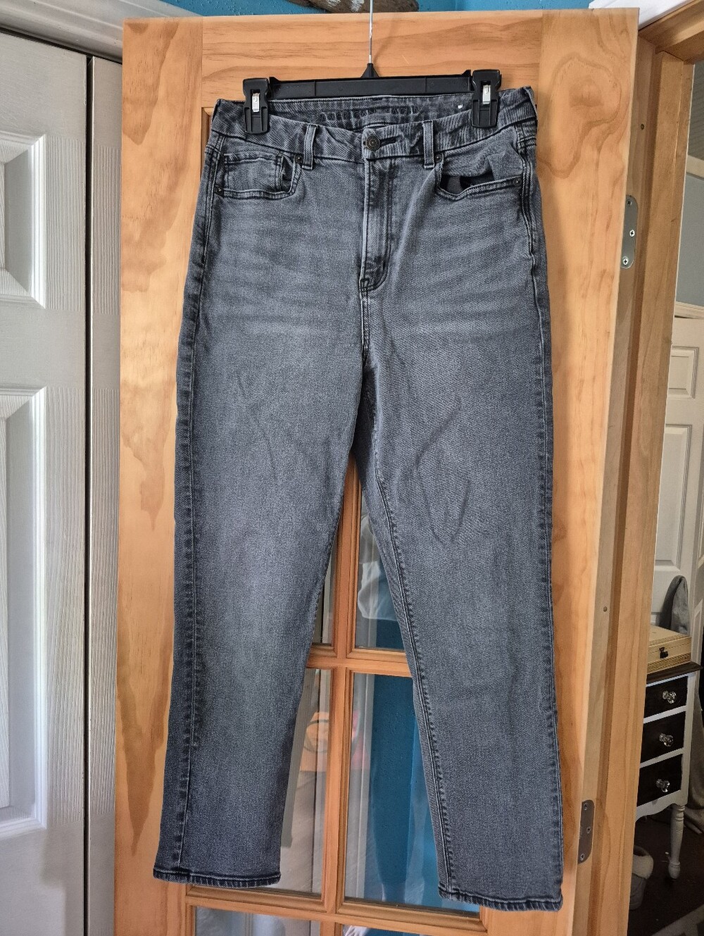 Classic Women's Gray Jeans - Comfortable Everyday Fit